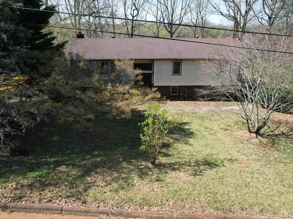 106 Keene Dr, Travelers Rest, SC 29690