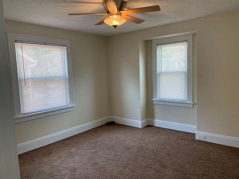 2228 S Taylor Rd — Photo 26