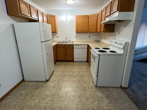 100 11th St NE, Hazen, ND 58545