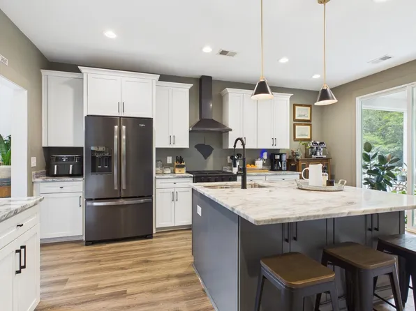 1936 Chestnut Oak Ln, Charleston, SC 29414