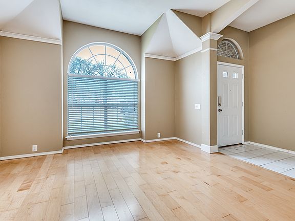 3rd image of 1800 Corvallis Ct