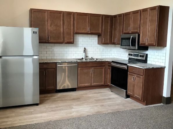 1351 N Hanley Rd #110