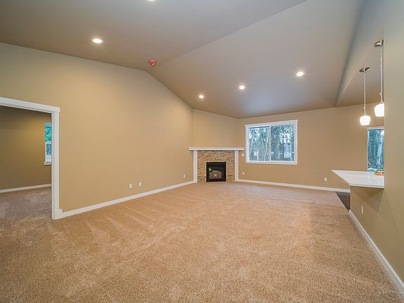 3rd image of 18522 93rd Dr NW