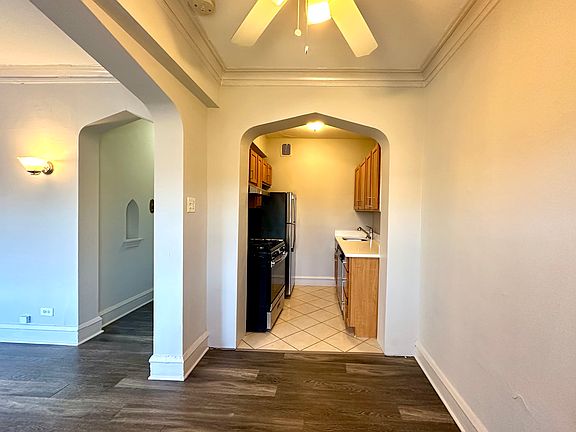 4th image of 1033 W Loyola Ave APT 402