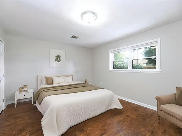 (undisclosed Address), Houston, TX 77075