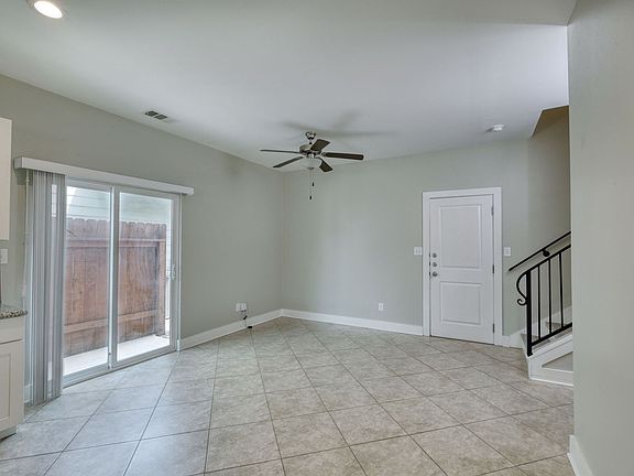 4th image of 605 Pecan Ave Unit 4