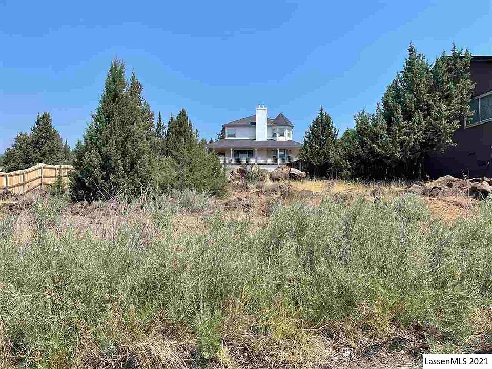 2nd image of 1005 Cameron Way
