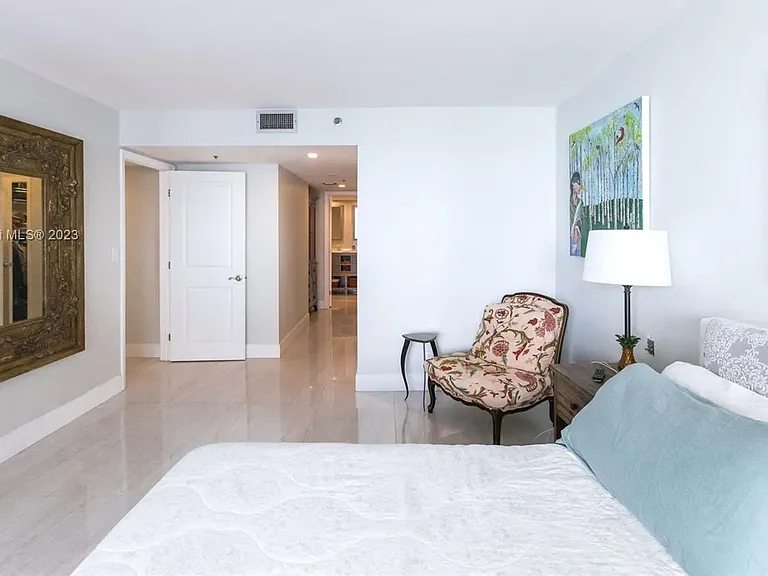 1717 N Bayshore Dr #3750 — Photo 9