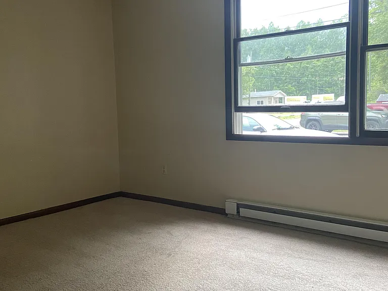 612 Willow Rd — Photo 5