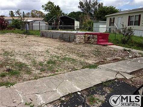 2nd image of 23145 Rainbow Rd