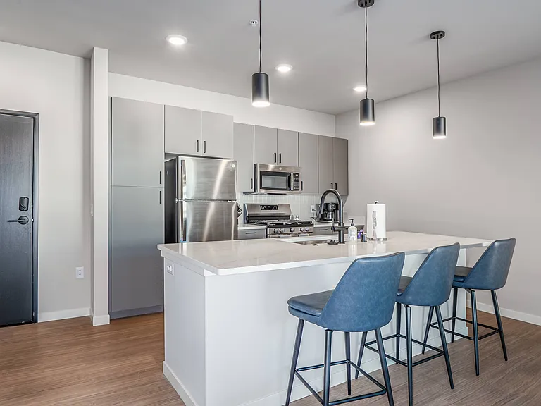 Bloom Monona Apartments — Photo 7