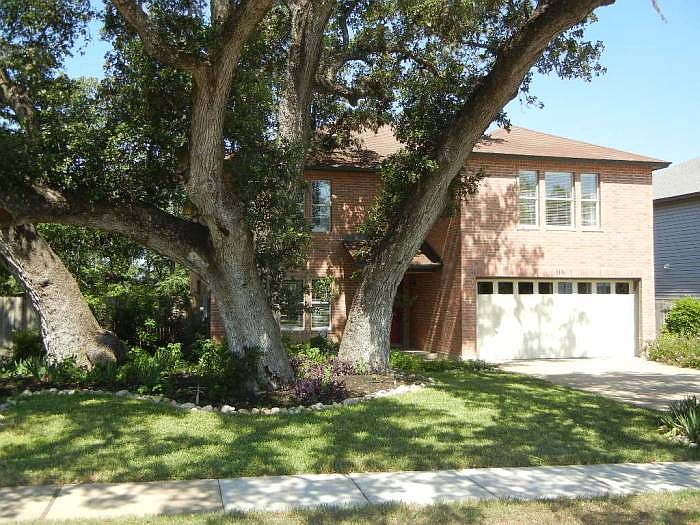 Front with MASSIVE OAKS
