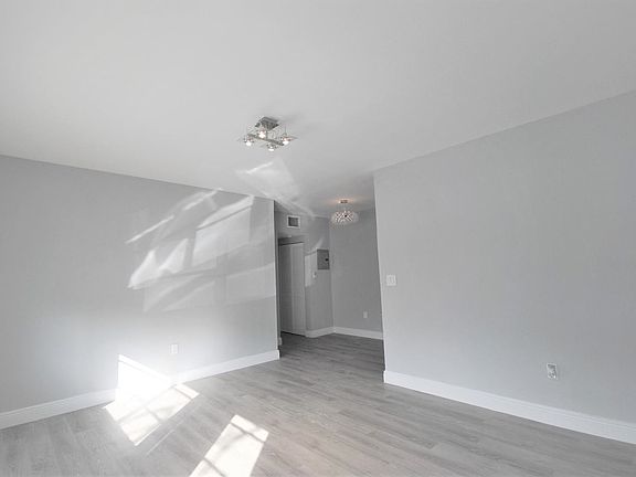 4th image of 1135 8th St #One