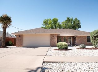 805 Monterrey Dr, Roswell, NM 88201