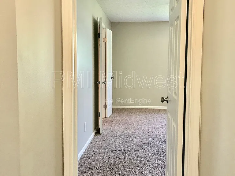 3215 Keystone Lakes Way — Photo 34