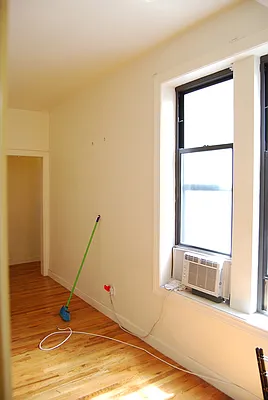 Rented by Bohemia Realty Group | media 19