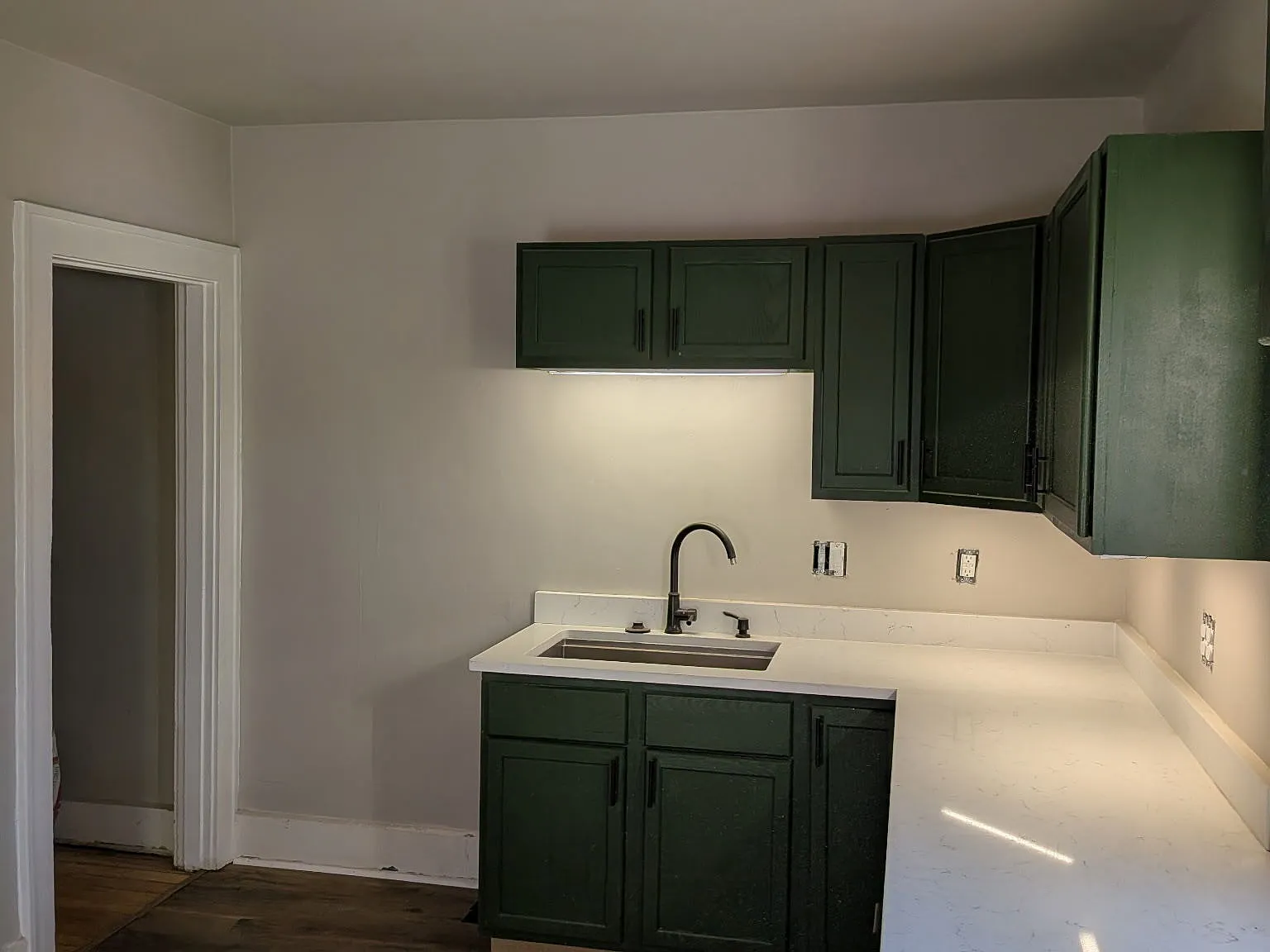 1556 Shelby Street - 3 — Photo 3