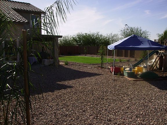 1/4 acre landscaped lot