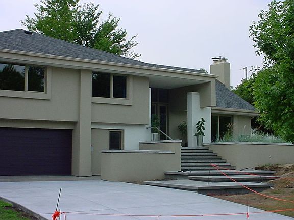 Front of House (new stairs & driveway)