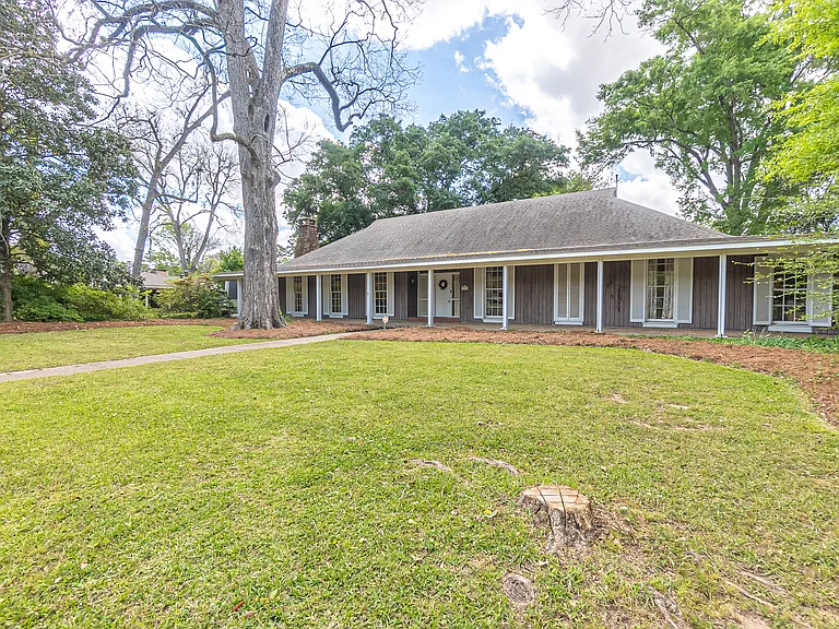 3806 Pecan Dr — Photo 2
