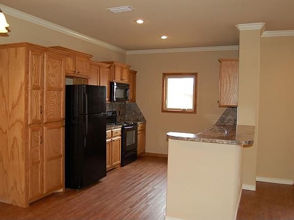 3rd image of 4410 105th St Unit 2