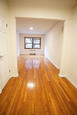 3rd image of 20 W 87th St APT 3A