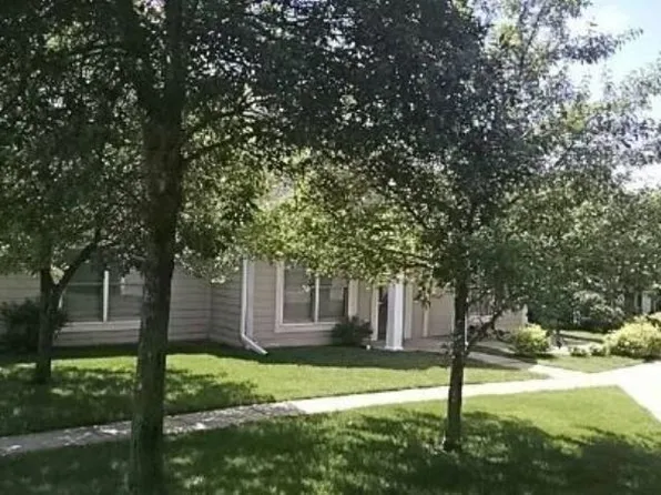 1842 Macintosh Ct #5C, Saint Peter, MN 56082