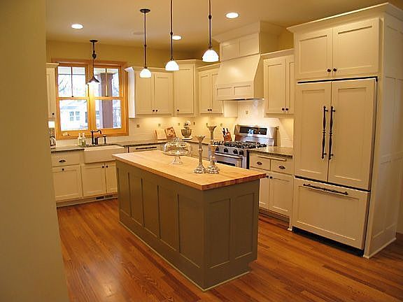 Center-island, granite kitchen