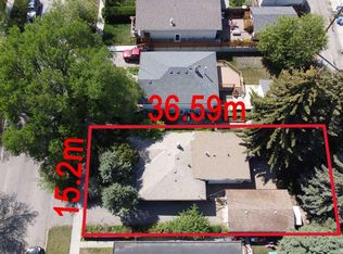 232 S 27th Ave NW, Calgary, AB T2M2H4