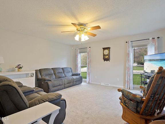 5th image of 7415 Salisbury Rd