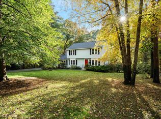 23 King John Dr, Londonderry, NH 03053