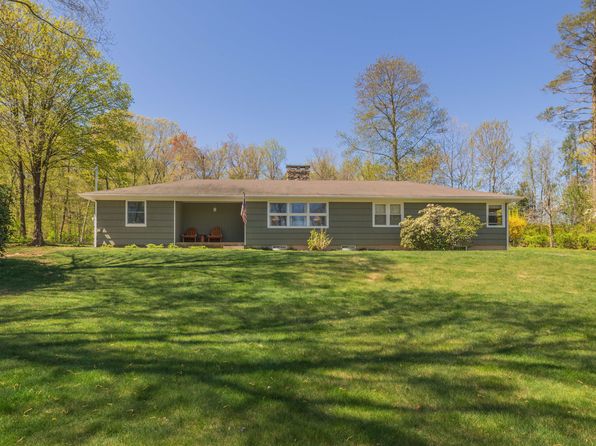 97 Doolittle Dr, Bethany, CT 06524
