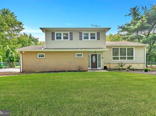 15 Devon Rd, Edison, NJ 08820