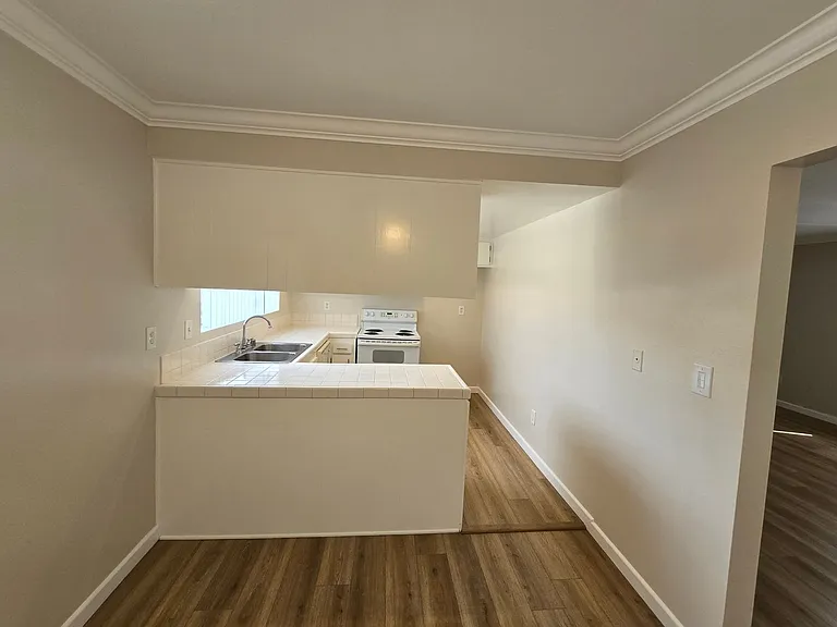 16581 Le Grande Ln — Photo 4