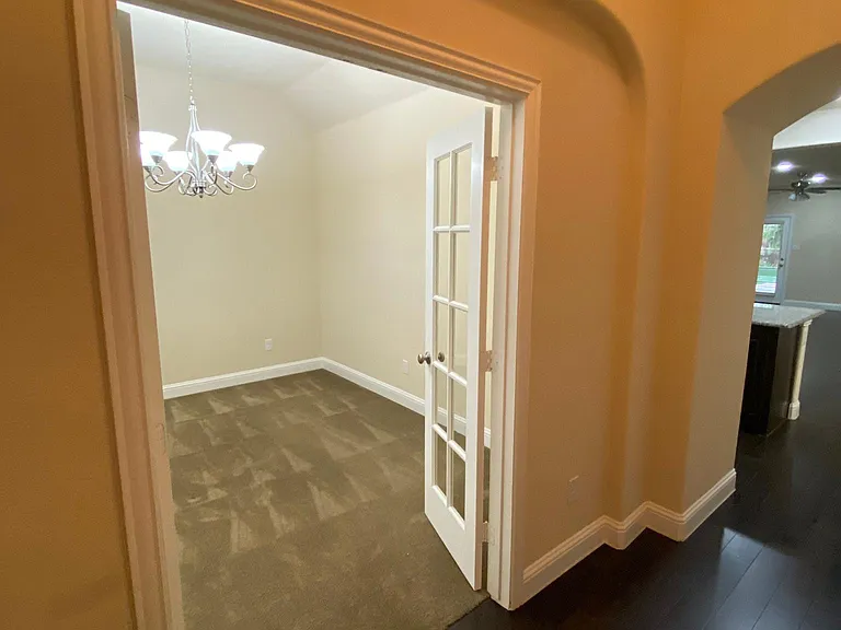 15517 Pioneer Bluff Trl — Photo 4