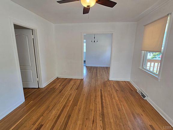 4th image of 4926 Myrtle St