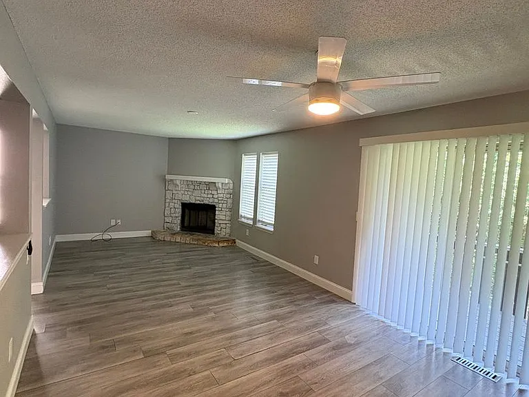 6815 NW Mokane Ave — Photo 3