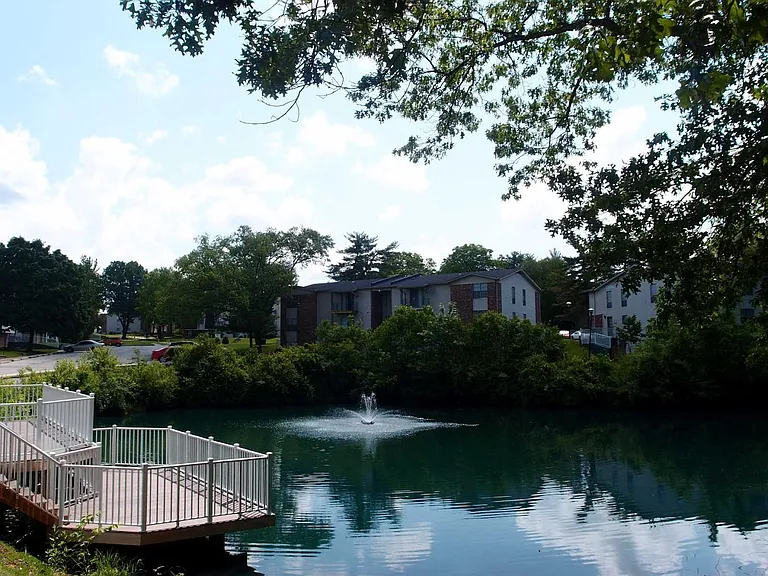 Whispering Lake Apartments — Photo 25