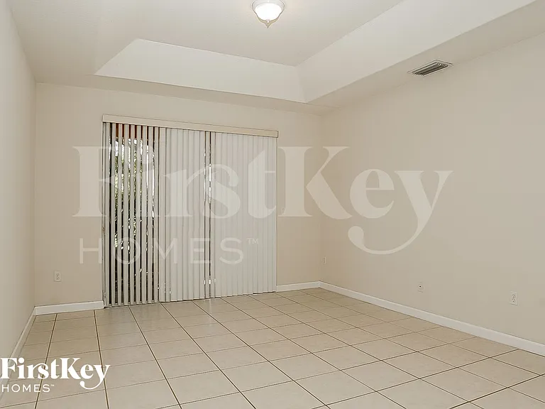 1246 SW 146th Ct — Photo 8