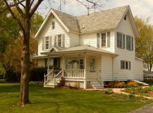 15978 W Harper Rd, Forreston, IL 61030