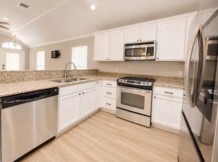 3933 White Lake Dr, Bossier City, LA 71111