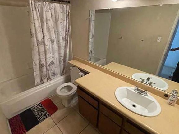 2nd image of 1550 W Ashlan Ave #239-1515