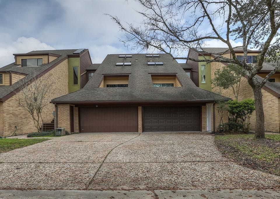 1st image of 112 Blue Heron Dr