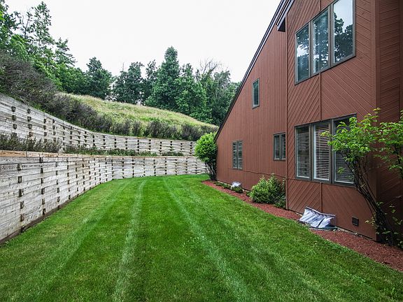 2nd image of 96 Sullivan Dr
