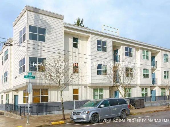 1801 N Rosa Parks Way #305, Portland, OR 97217