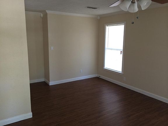 2nd image of 3313 Edith Ln