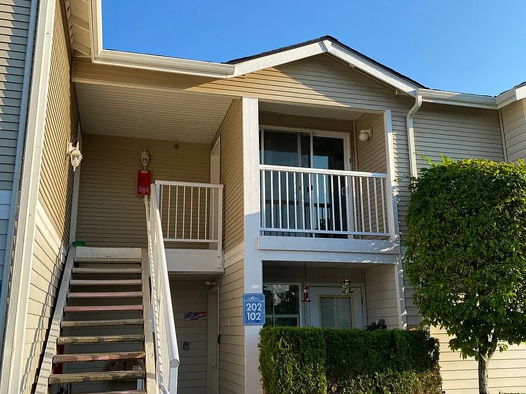 1928 W Union Ave — Photo 1