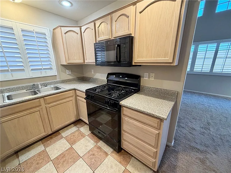 6070 Chisolm Trl — Photo 8