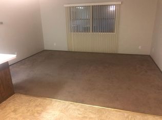 801 Little St #9, Highland, IL 62249