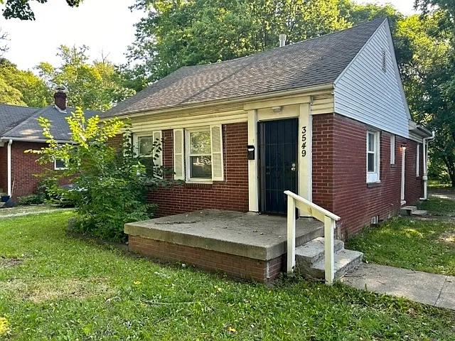 3549 N Keystone Ave photo 1
